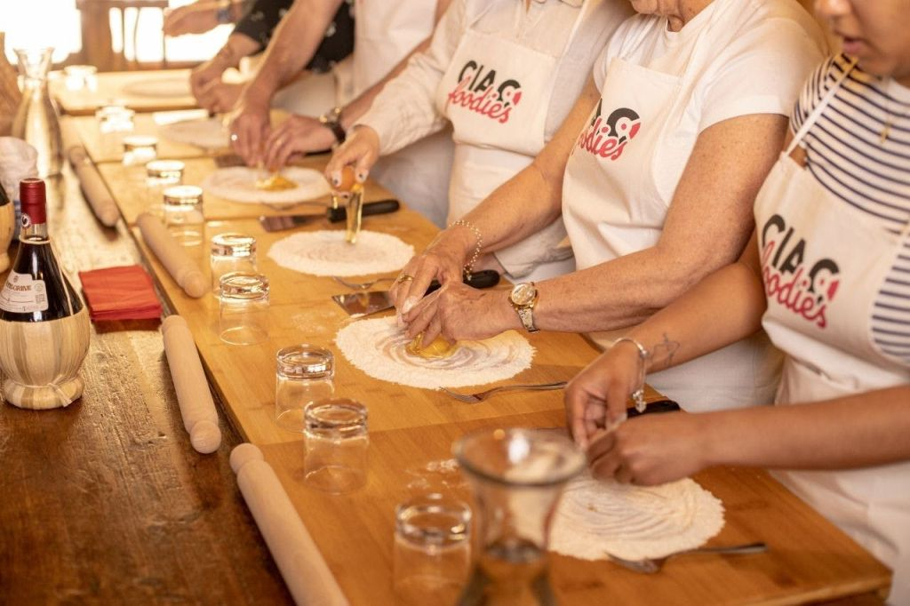 Clase de Cocina para Amantes de la Pasta: Aprende a cocinar Tagliatelle, Ravioli y Tiramisù