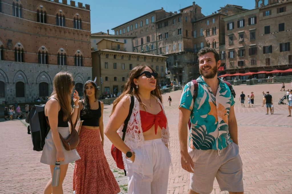 Siena, Chianti e San Gimignano: tour in giornata da Firenze + visita alle cantine + pranzo