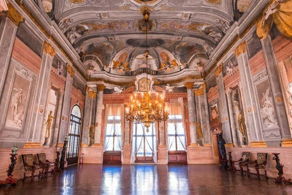 Musée de la Ca' Rezzonico : Visite guidée + Visite à pied de Casanova