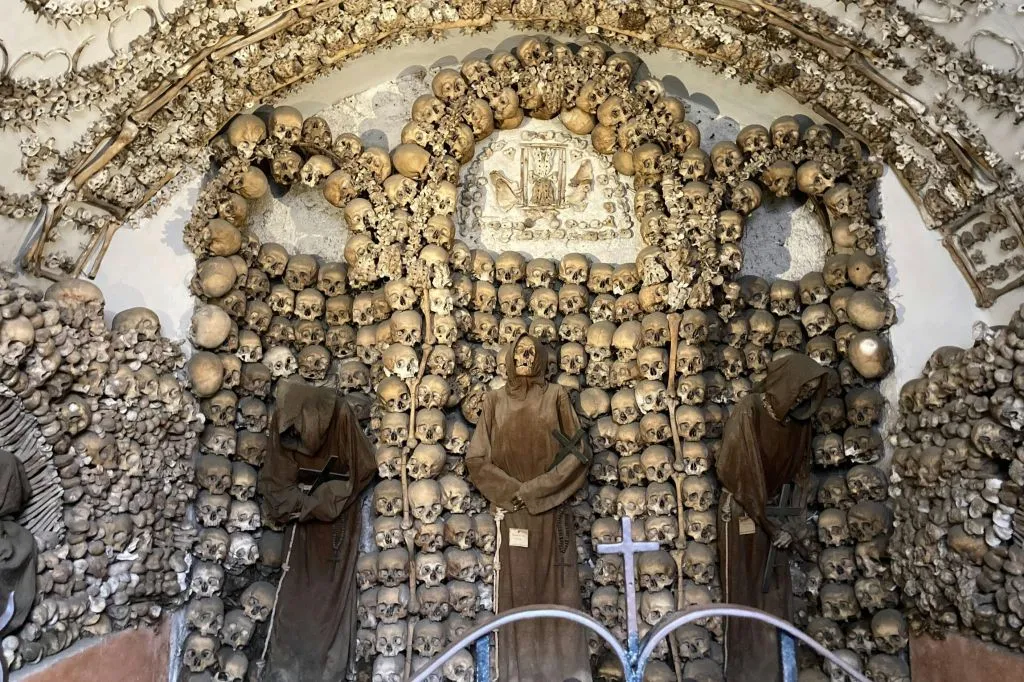 Roma fuori orario: Tour delle Catacombe e delle Cripte dei Cappuccini
