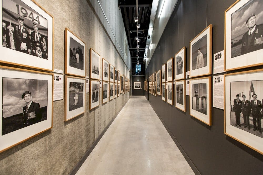 Normandy WWII Museums: Full-Day Guided Tour from Bayeux
