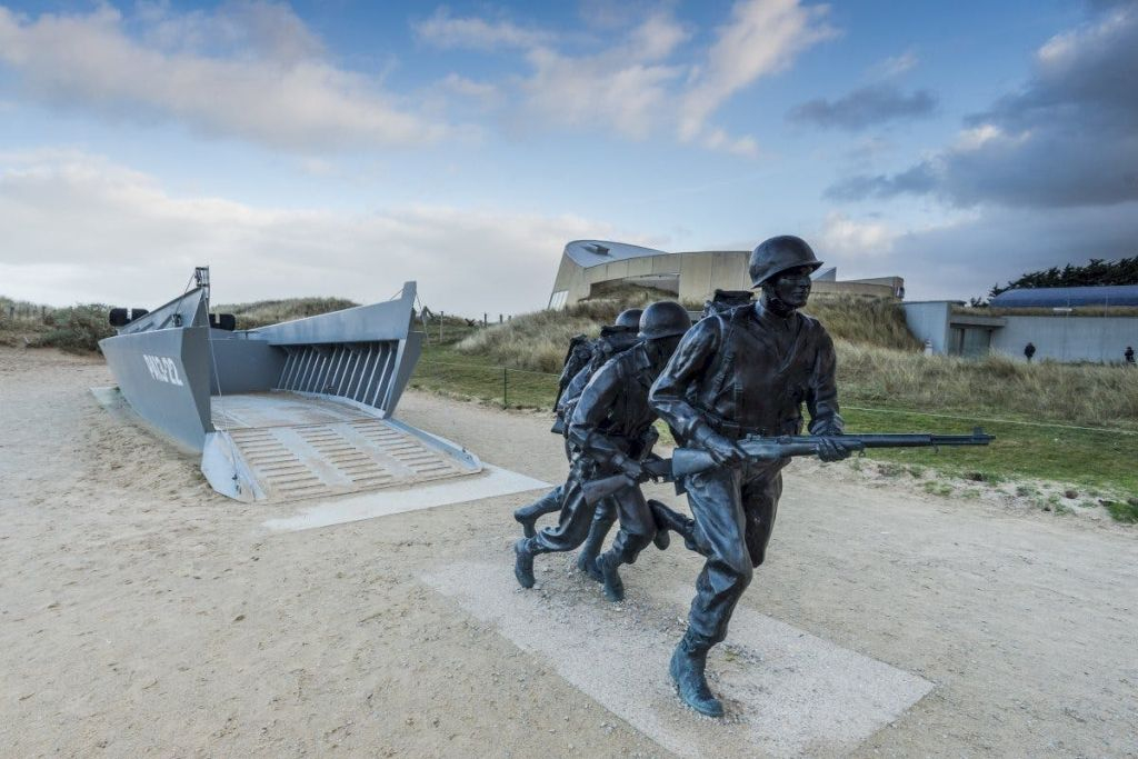 Normandy WWII Museums: Full-Day Guided Tour from Bayeux