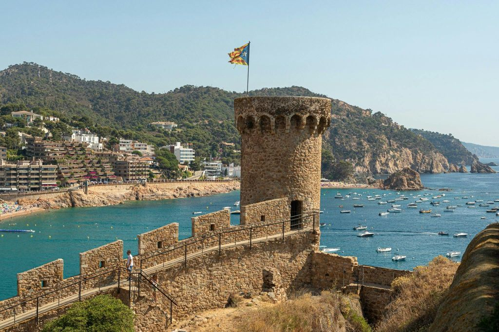 Costa Brava & Tossa de Mar: Guided Tour from Barcelona