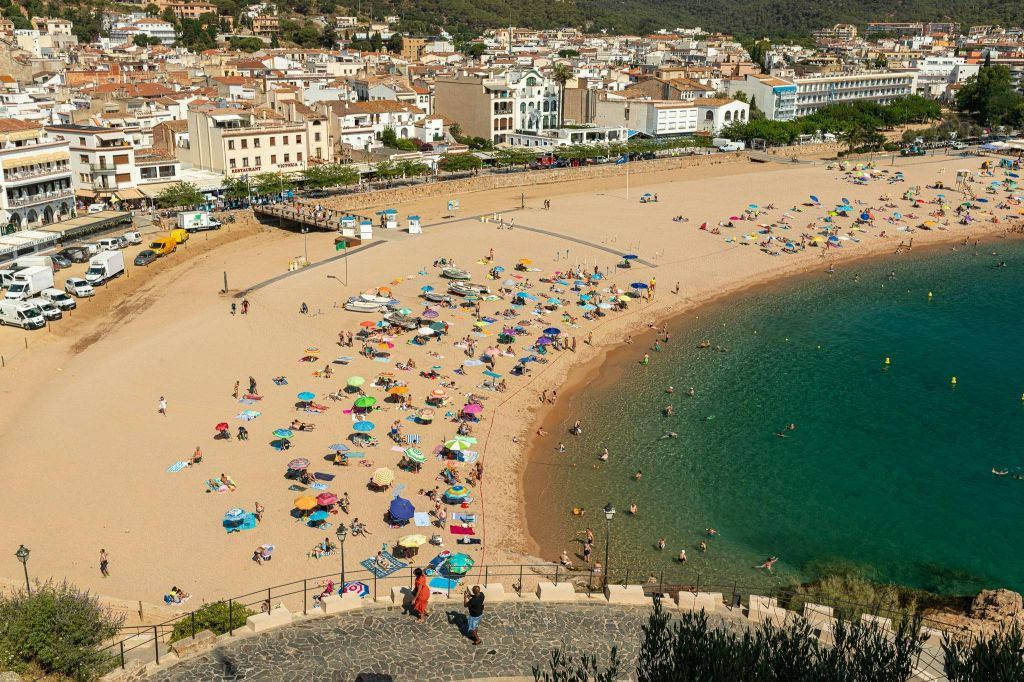 Costa Brava & Tossa de Mar: Guided Tour from Barcelona