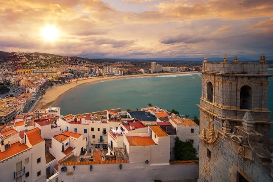 Morella & Peñíscola: Guided Day Tour from Valencia