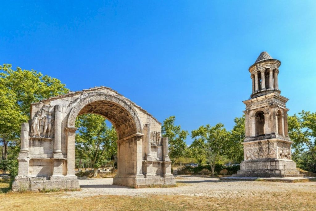 Arles, Saint Rémy & Les Baux: Cultural Tour in Provence