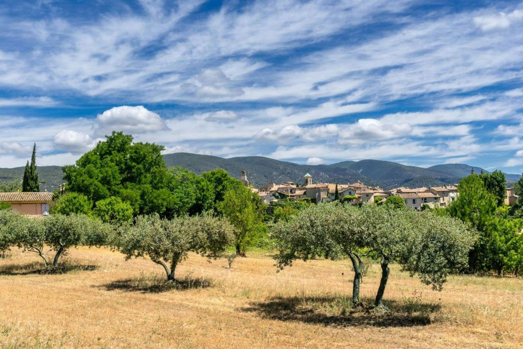 Luberon Villages: Guided Day Tour from Aix-en-Provence