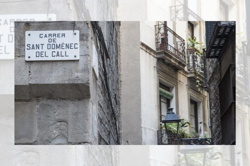 Jewish Quarter Barcelona: Guided Tour + Main Synagogue Skip The Line Entry