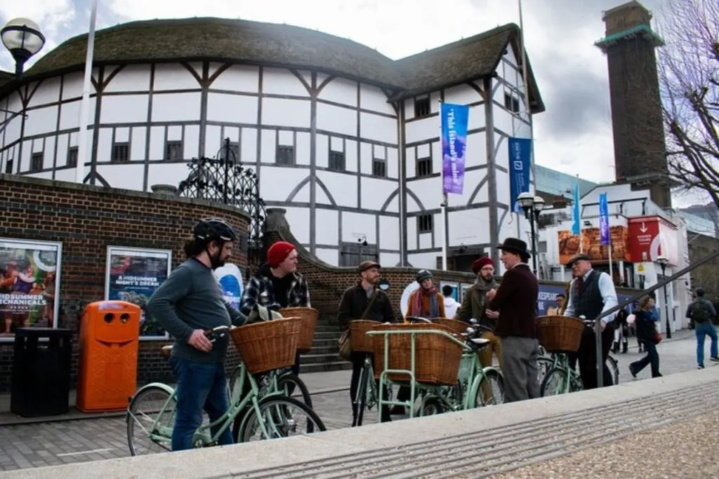 London: Bike Tour to Explore Hidden Gems