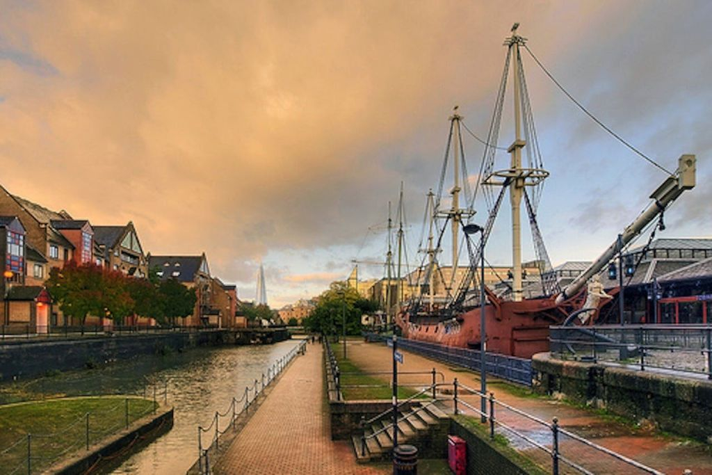 London: Bike Tour to Explore Hidden Gems