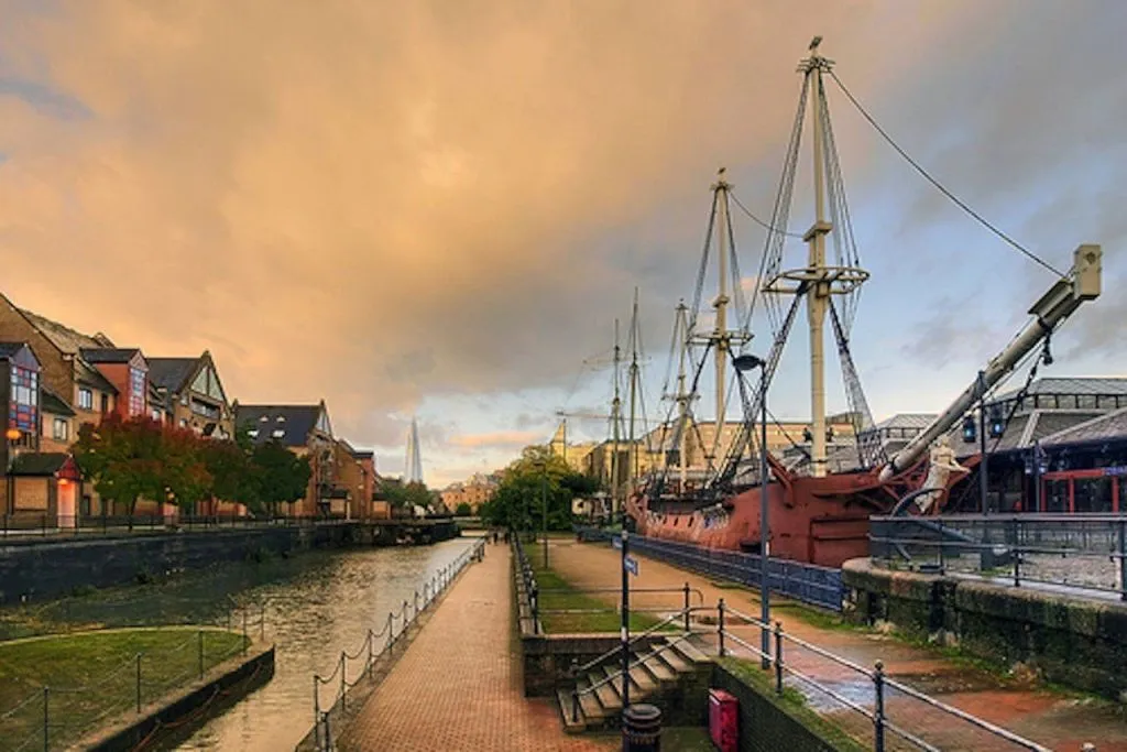 London: Bike Tour to Explore Hidden Gems