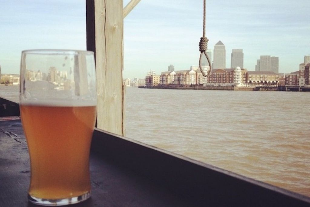 London: Bike Tour to Explore Hidden Gems