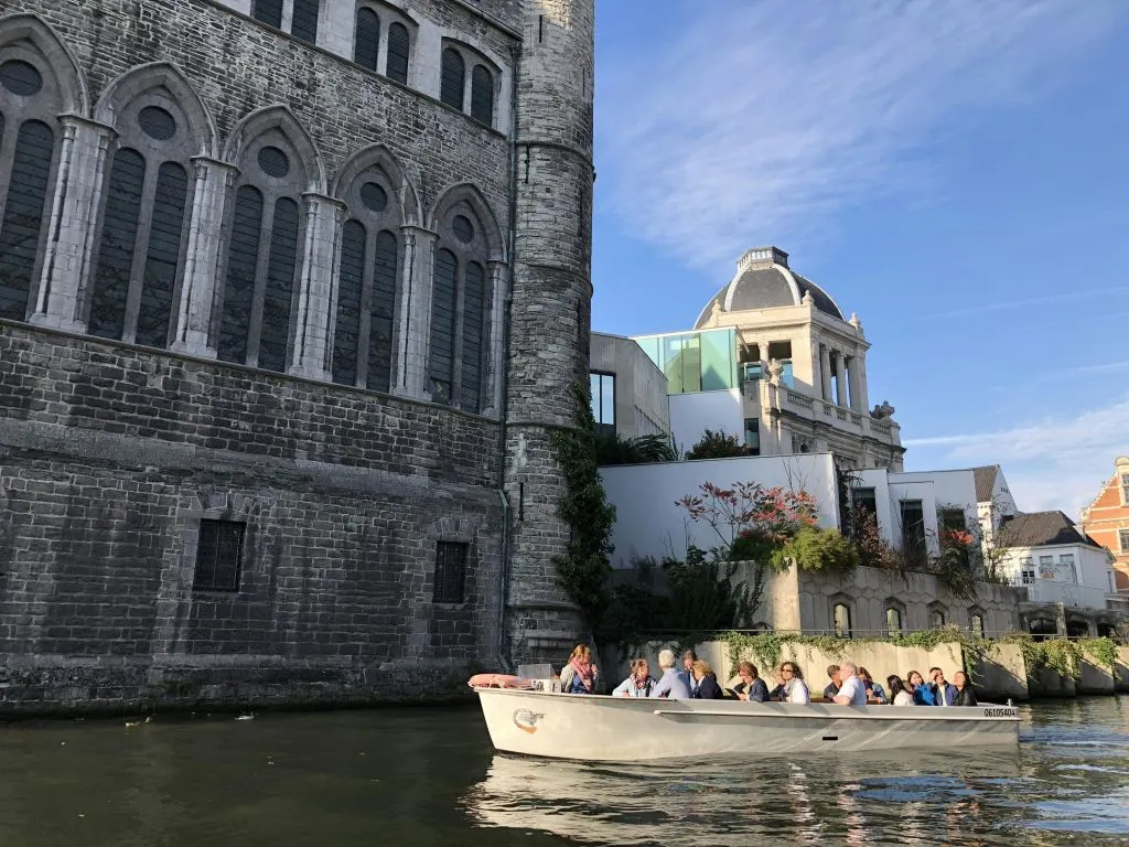 Visite guidée en bateau à travers la ville historique de Gand