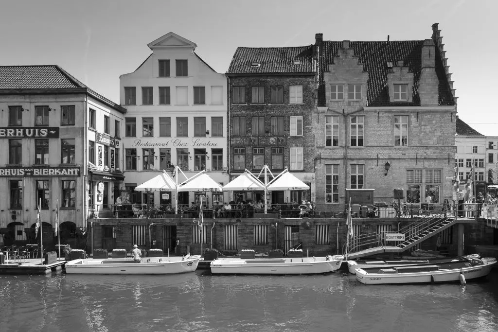 Visite guidée en bateau à travers la ville historique de Gand