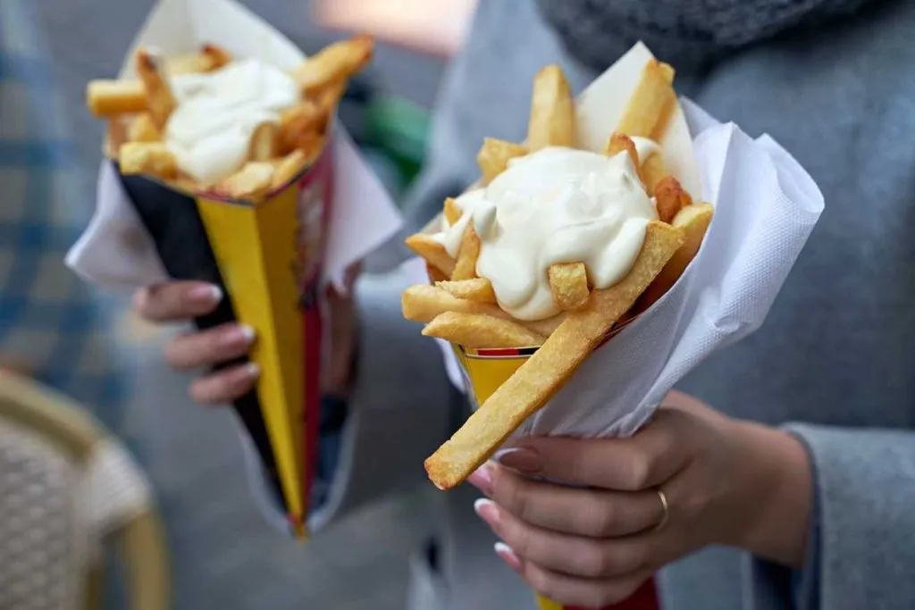 Bruges: Walking Tour with AI Guide on Your Mobile