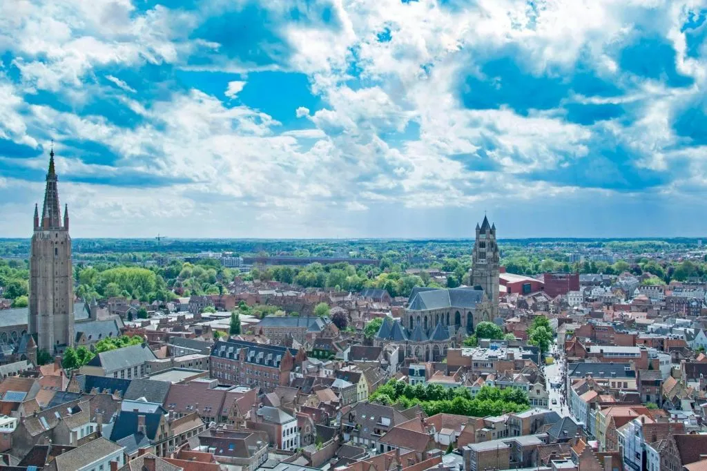 Bruges: Walking Tour with AI Guide on Your Mobile