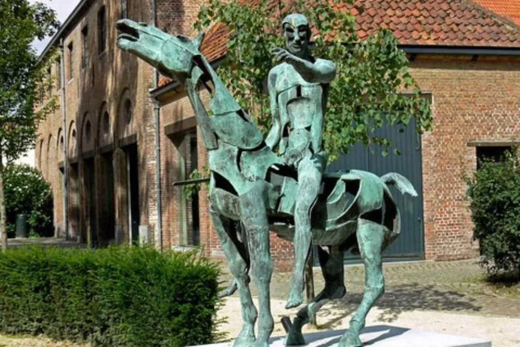 Bruges: Walking Tour with AI Guide on Your Mobile