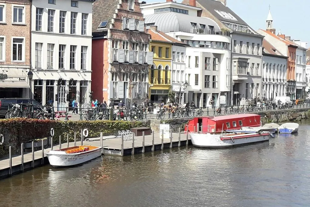 Ghent: City Tour and Beer Tasting + Canal Cruise