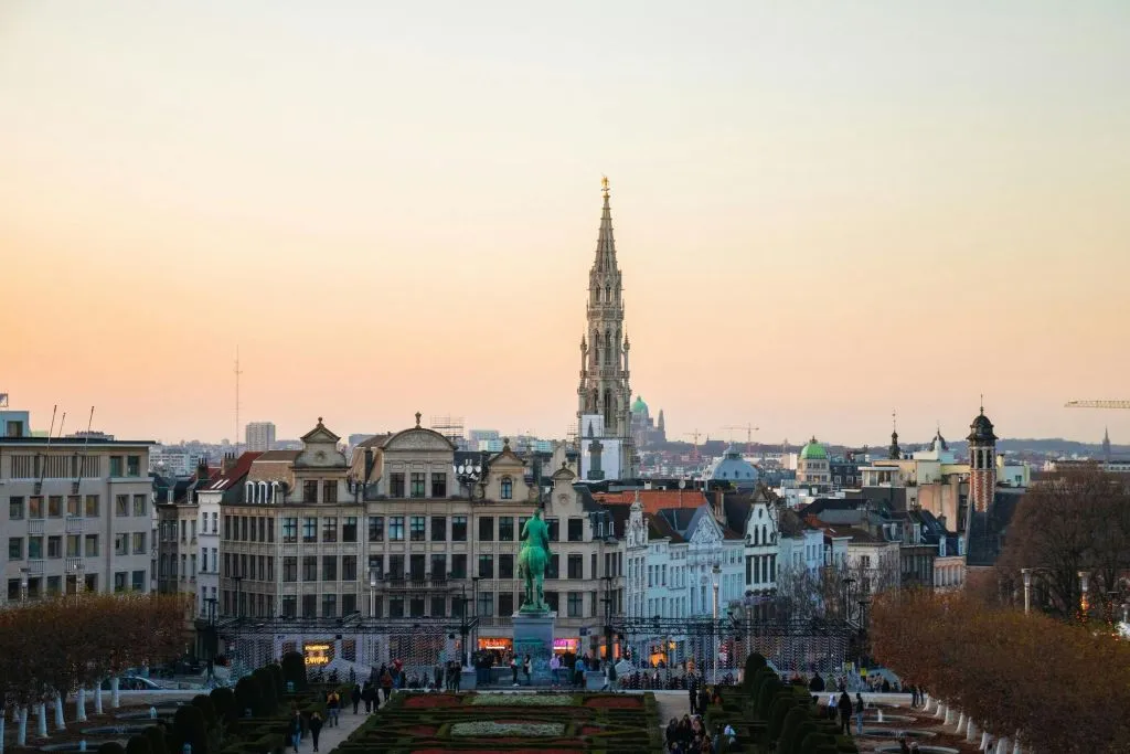 Bruxelles : Visite guidée à pied et en bus