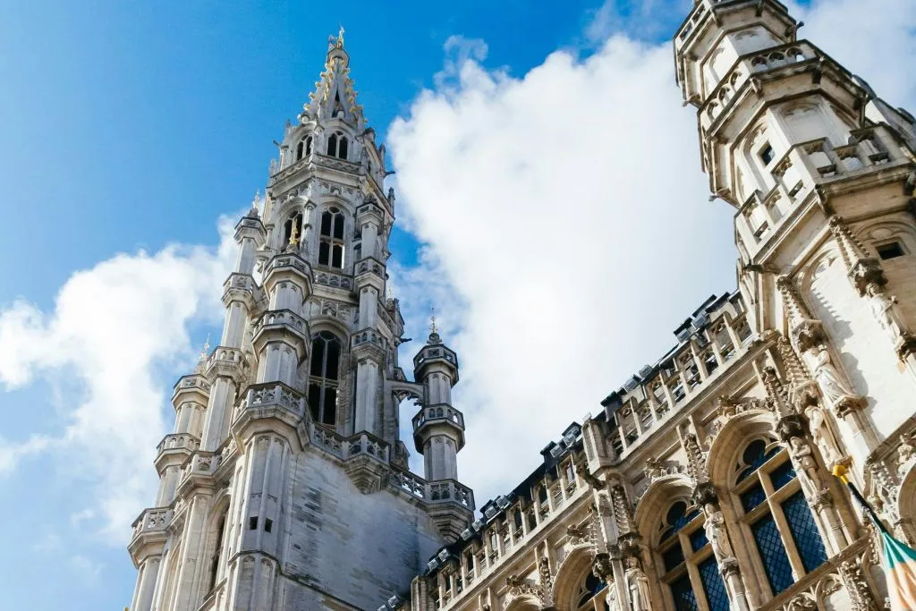Bruxelles : Visite guidée à pied et en bus