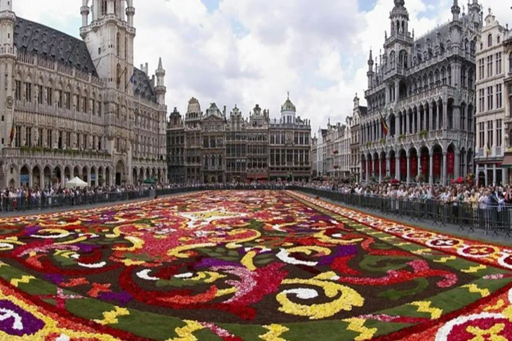Bruxelas: City Tour guiado de meio dia + traslado de ida e volta