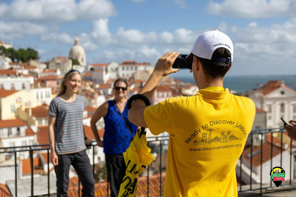 Alfama Lisbon: Guided Walking Tour