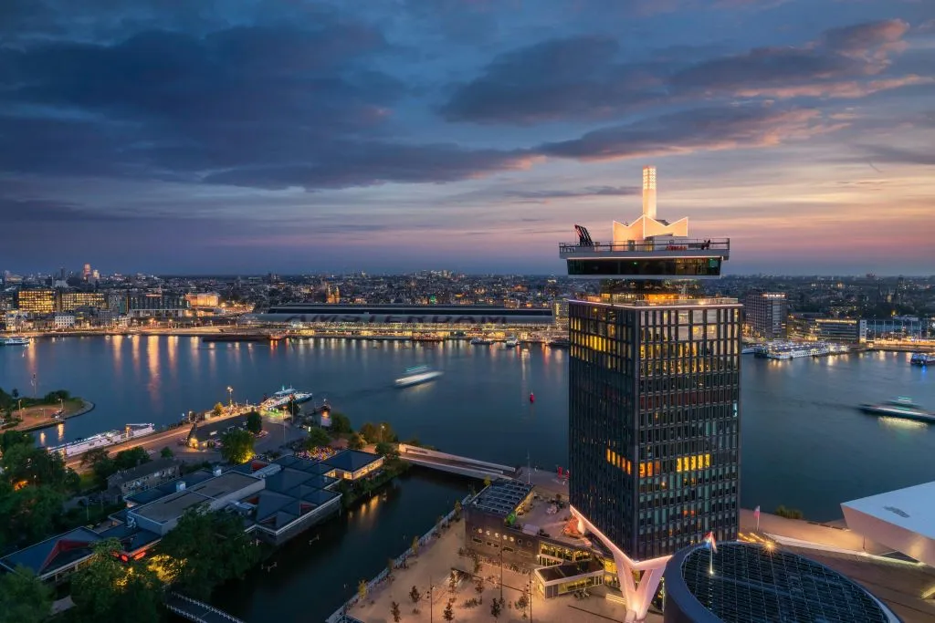 A'DAM Lookout: Ticket Fast Track + boisson