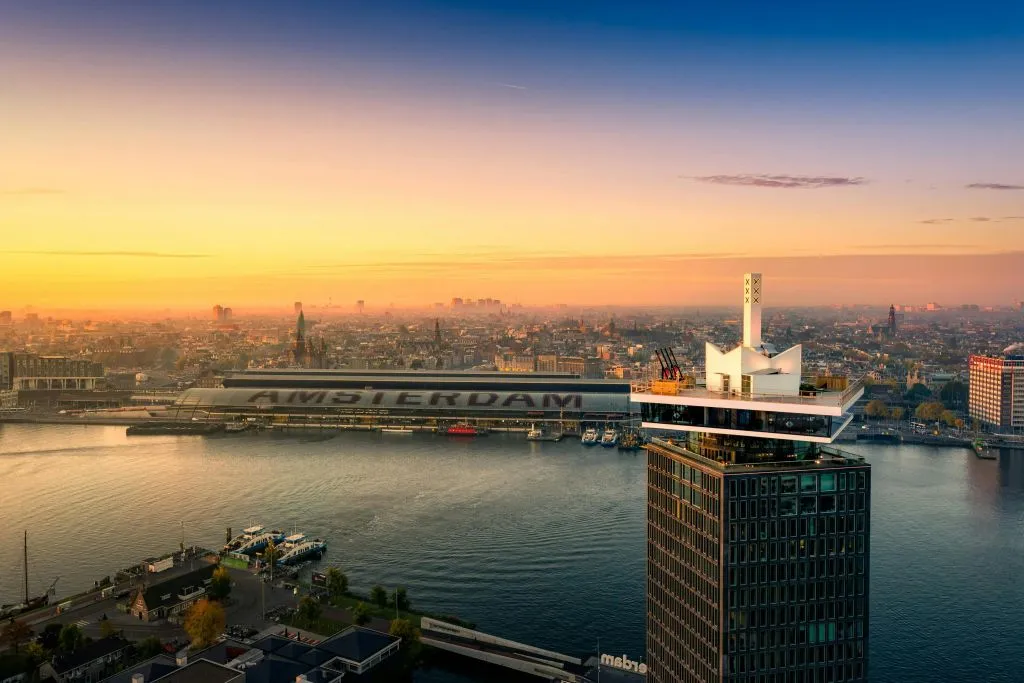A'DAM Lookout: Ticket Fast Track + boisson