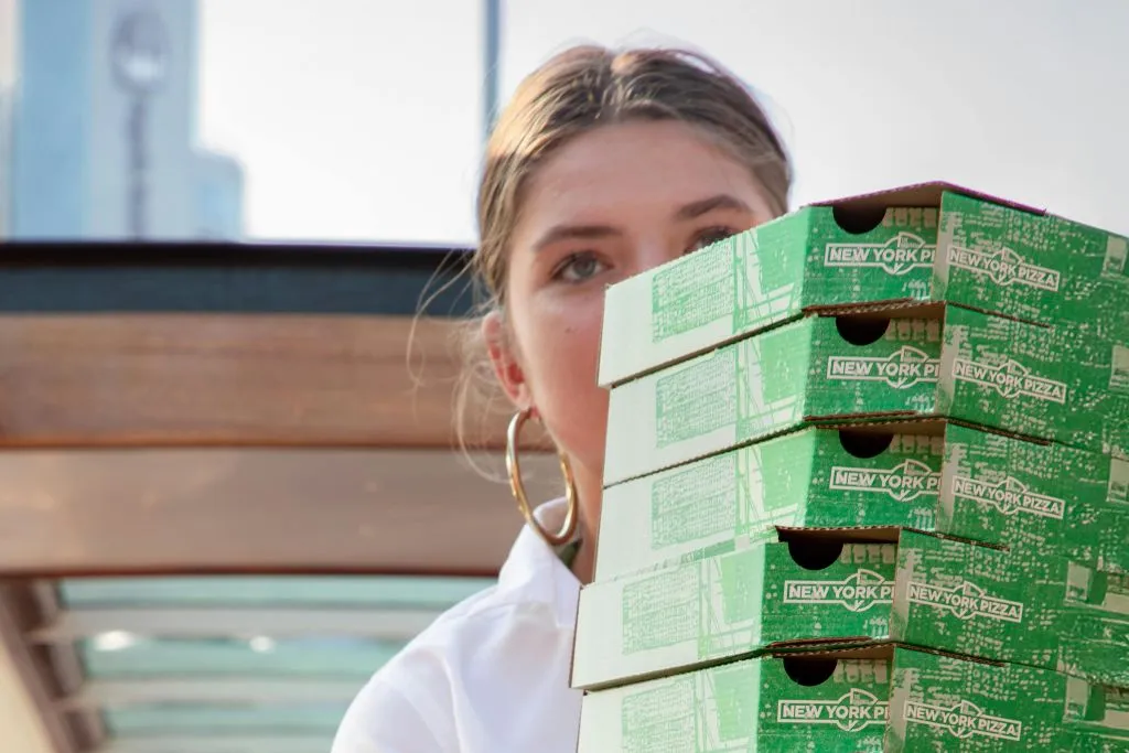 Amsterdam : Croisière sur les canaux avec New York Pizza & Boissons à volonté