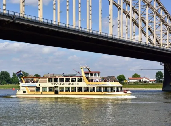 Barco de panquecas em Nijmegen