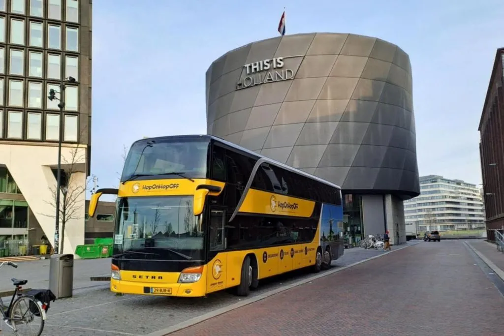 Amsterdam: Roundtrip Transfer to Keukenhof