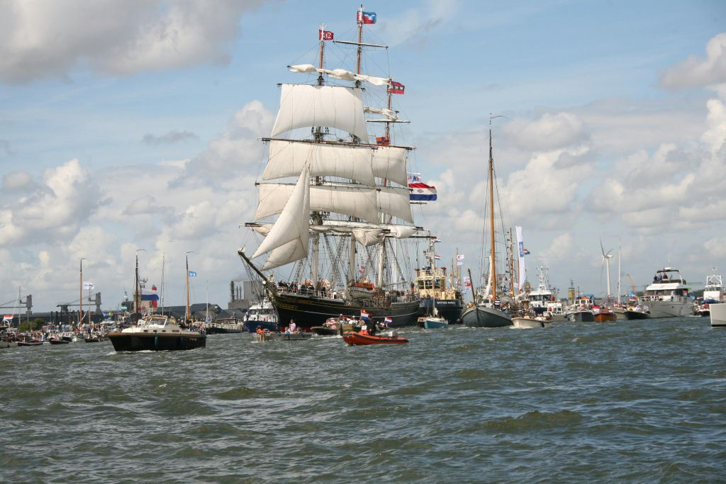 SAIL Amsterdam 2025: Open Boat Cruise with Drink