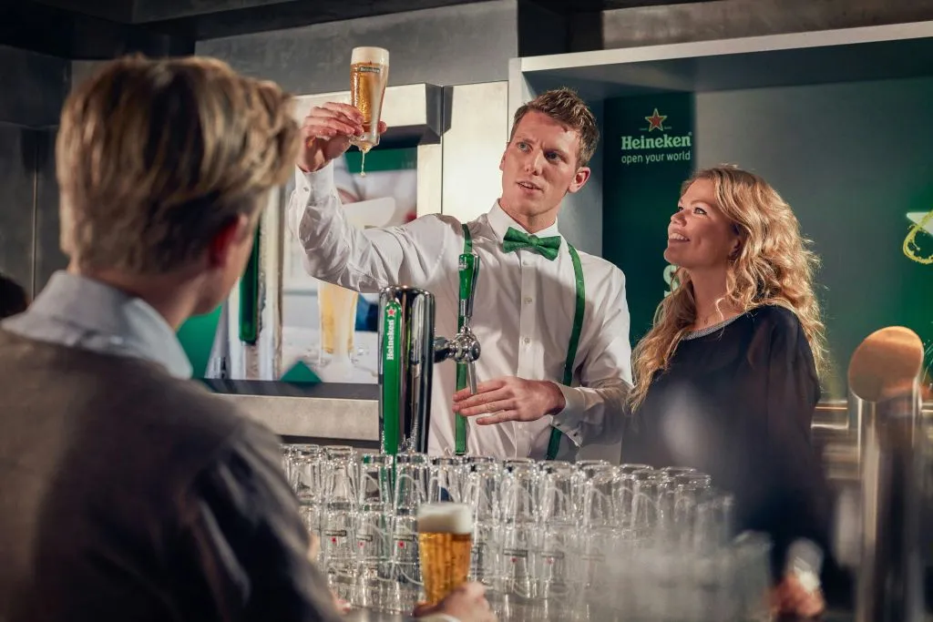 Amsterdam : Croisière touristique d'1h & Billet d'entrée à Heineken Experience