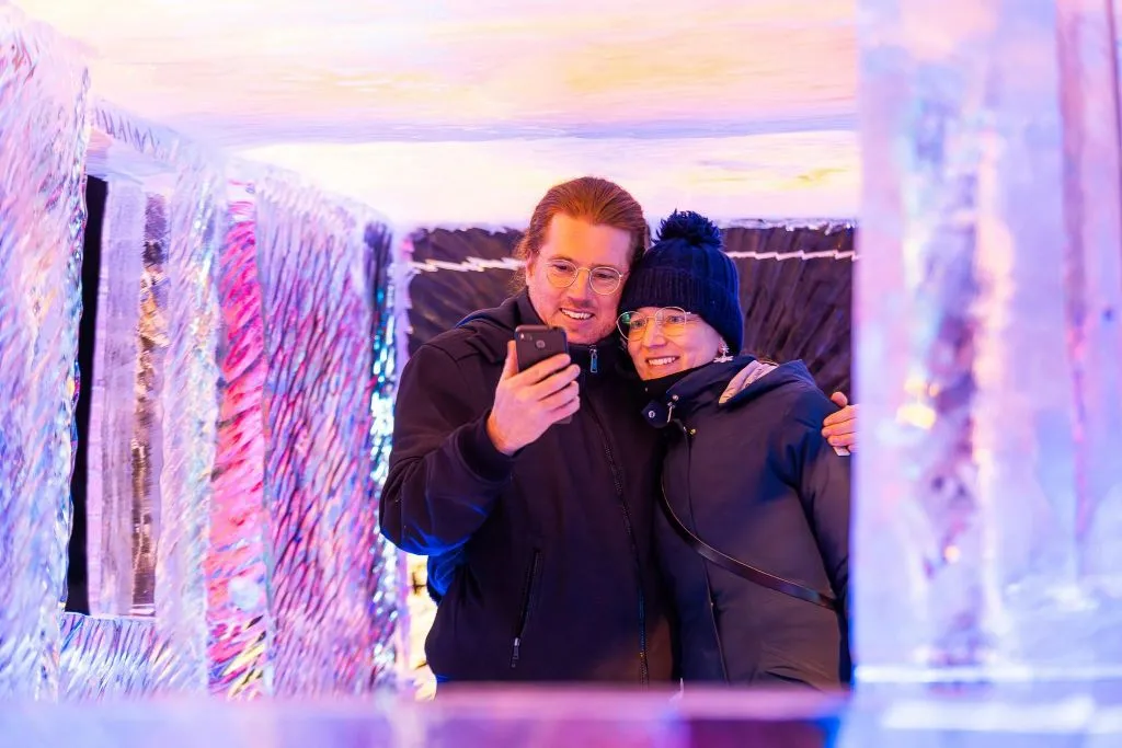 Art Below Zero: Entrée pour l'exposition de sculptures sur glace 