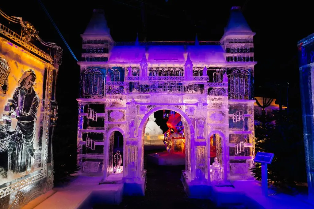 Art Below Zero: Entrée pour l'exposition de sculptures sur glace 