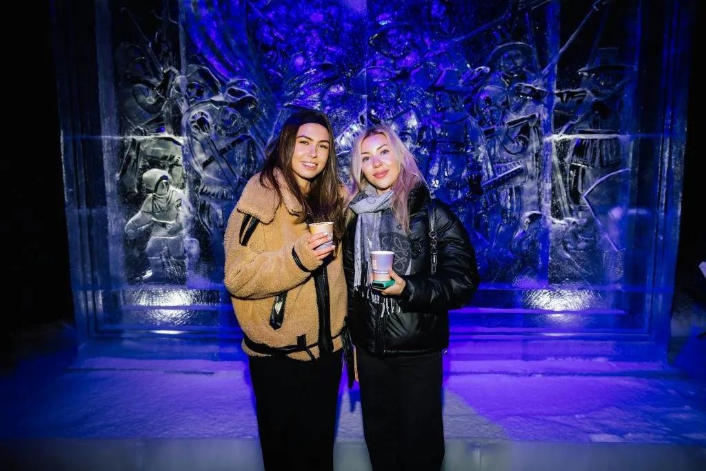 Art Below Zero: Entrée pour l'exposition de sculptures sur glace 