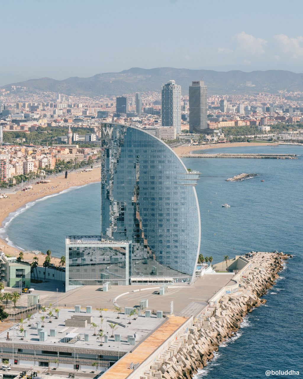 Helicopter flight over Barcelona: coast or city