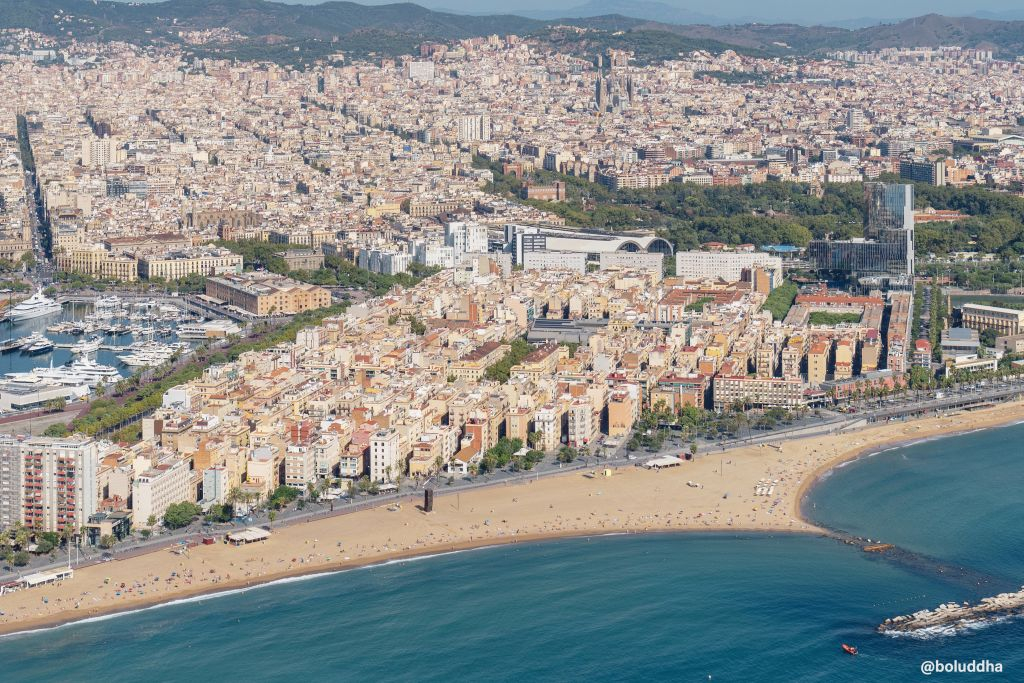 Helicopter flight over Barcelona: coast or city