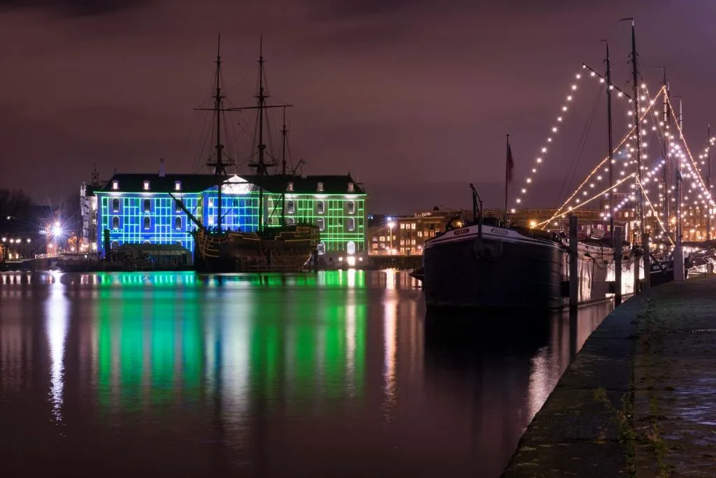 Light Festival: Croisière avec audioguide + chocolat chaud