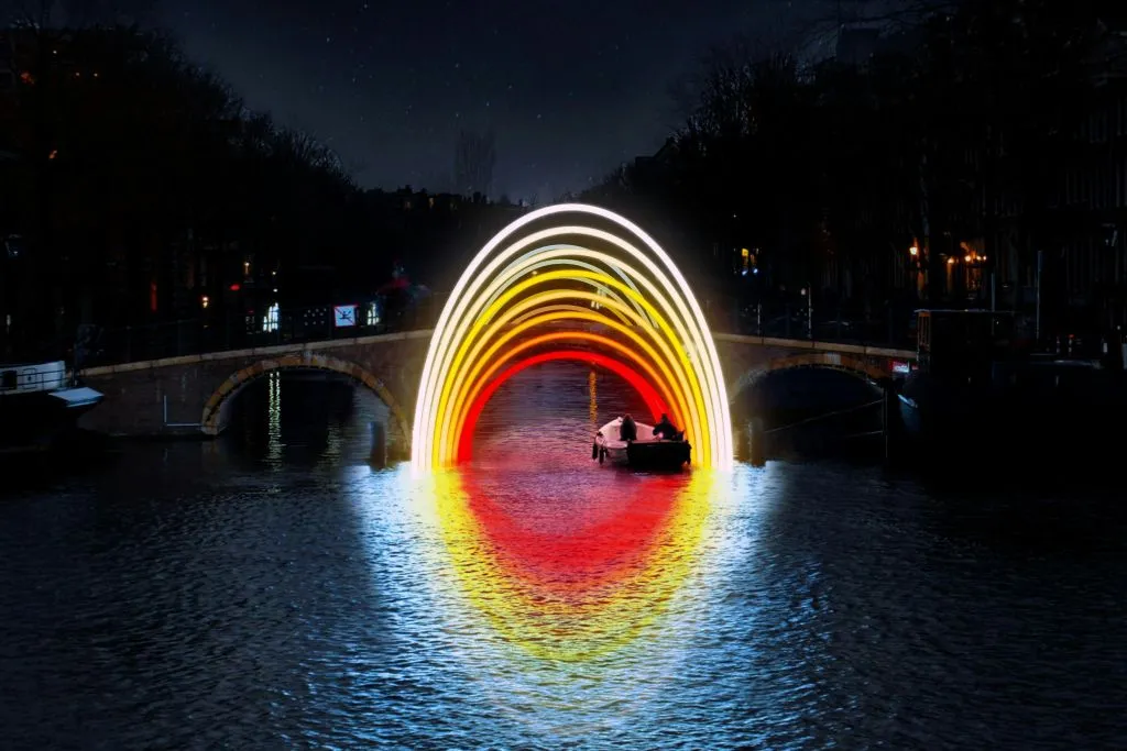 Light Festival: Croisière avec audioguide + chocolat chaud