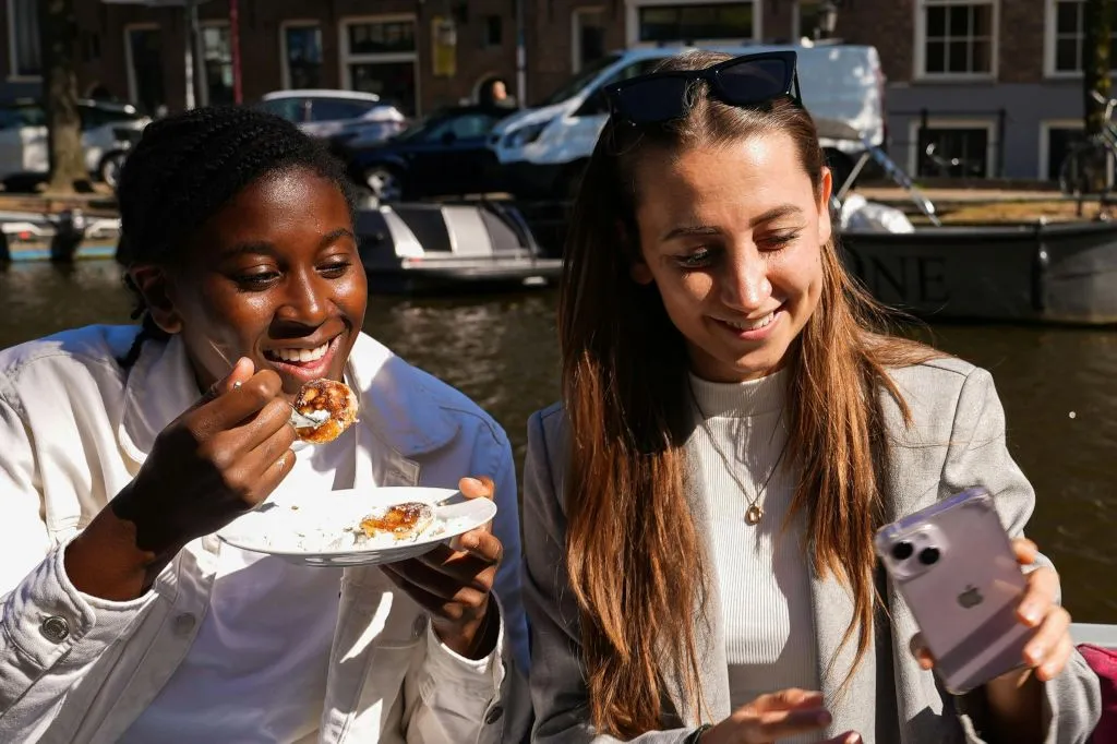 Amsterdã: Cruzeiro pelo canal com panquecas holandesas e bebidas