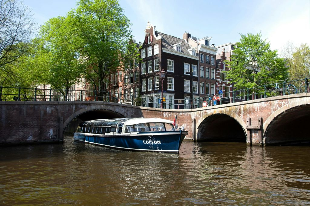 Amsterdam: Blue Boat Canal Cruise