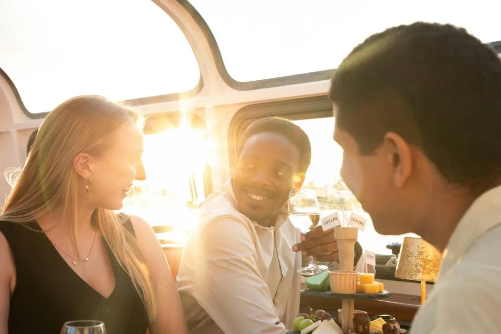 Amesterdão: Passeio de barco com vinho e queijo