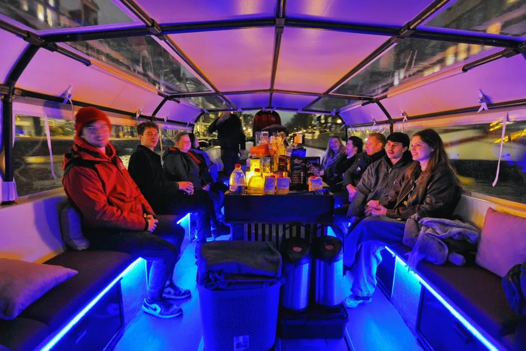Light Festival: Paseo en barco con aperitivos y Glühwein
