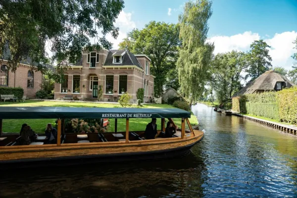Giethoorn: Transporte + Passeio de barco