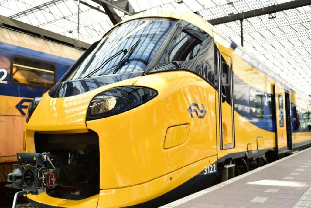 Aeroporto di Eindhoven: Trasferimento in treno e autobus da/per Amsterdam
