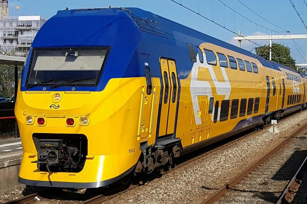 Aeroporto di Eindhoven: Trasferimento in treno e autobus da/per Amsterdam