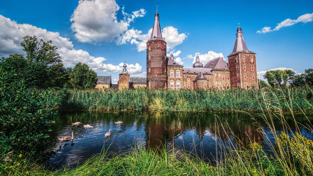 Castillo de Hoensbroek: Entrada
