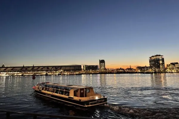Amsterdam Light Festival: Croisière sur le canal depuis la tour A'DAM