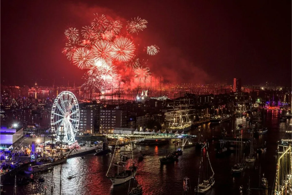 SAIL Amsterdam 2025: Passeio de barco noturno